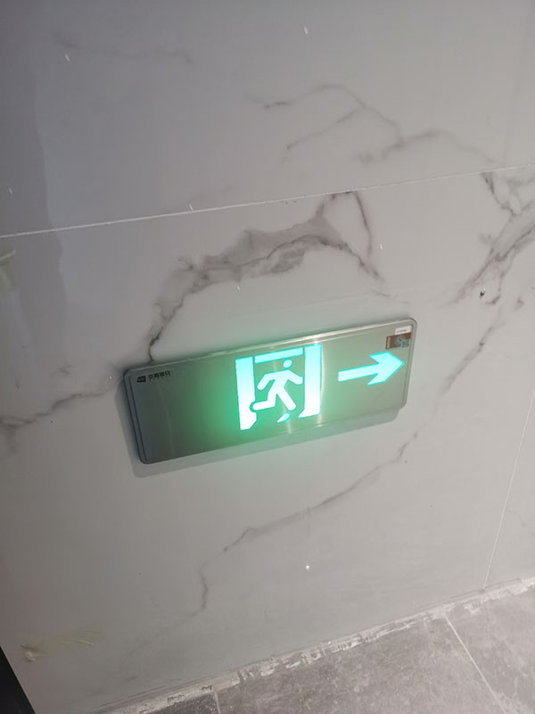 應急疏散系統在復雜建筑結構中的適用性如何？